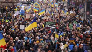 Protestos e cerimônias na Europa marcam aniversário da guerra na Ucrânia