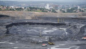 Mineradoras registram queda em 2022 e pedem rigor com garimpo ilegal