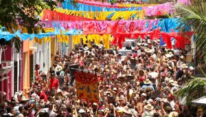 Aproveitando o Carnaval? Veja dicas para "sobreviver" até o fim da festa