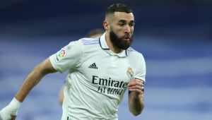 Ancelloti diz que "não tem dúvidas" sobre a continuidade de Benzema no Real Madrid