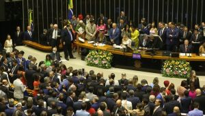 Três parlamentares disputam a presidência da Câmara dos Deputados