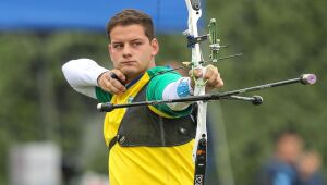 Marcus D'Almeida assume liderança do ranking mundial do tiro com arco