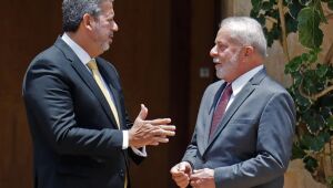 Lula deve receber Arthur Lira antes de embarcar à China para tratar sobre crise 