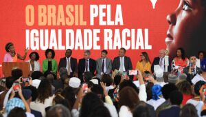 Lula titula áreas quilombolas após quatro anos de paralisação 