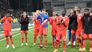 Bayern vence Stuttgart e recupera liderança do Campeonato Alemão