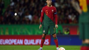 Cristiano Ronaldo diz que 'nunca abdicará' de jogar por Portugal