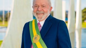 Lula conversa com rei Charles III, do Reino Unido