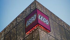 Lego consolida liderança mundial no setor de brinquedos em 2022