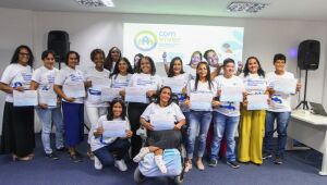 Grupo de 17 mulheres se forma na primeira turma de encanadoras em curso da Compesa e Senai