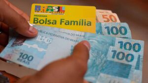 Caixa paga novo Bolsa Família a beneficiários com NIS de final 9