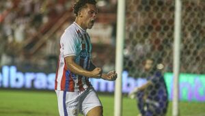 Com gol no último lance do jogo, Náutico vence Vila Nova e avança na Copa do Brasil