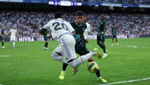 Real Madrid vence Almería com hat-trick de Benzema e um gol de Rodrygo