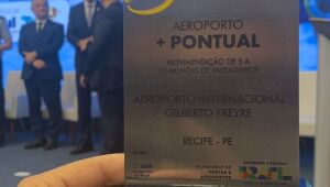 Aeroporto do Recife recebe o Prêmio Aviação Mais Brasil 2023 como mais pontual do país 