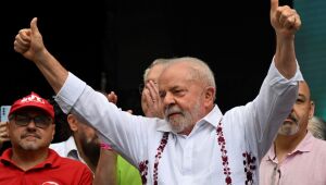 Com presença de Lula, centrais sindicais fazem ato pelo Dia do Trabalhador em São Paulo