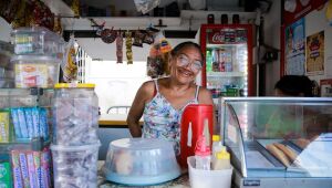 Comerciantes do Bairro do Recife vivem expectativa de movimento melhor com o São João 