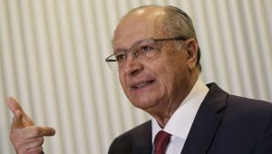 "Reforma tributária tem que ser agora", defende Alckmin