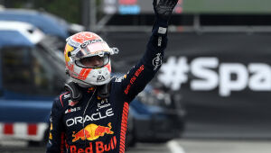 Verstappen (Red Bull) conquista pole position do GP da Inglaterra de F1