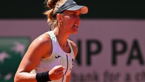 Beatriz Haddad Maia vence Sara Sorribes e avança às quartas de final de Roland Garros