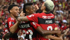 Flamengo e Internacional se garantem nas oitavas da Libertadores; Corinthians vai para Sul-Americana