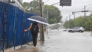 Previsão de continuidade das chuvas faz com sejam ativados e abertos novos abrigos no Recife