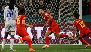 Com uma a menos desde o 1° tempo, China vence Haiti na segunda rodada da Copa do Mundo feminina 