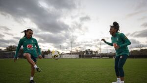 Com passagem de bastão, Marta lidera geração em última Copa do Mundo