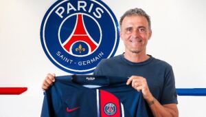 PSG contrata Luis Enrique como treinador até 2025