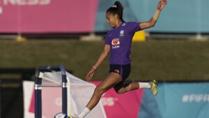 Brasil faz último treino em Brisbane antes de embarque para Adelaide