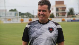 Evaristo Piza assume o Santa Cruz durante o restante da Série D