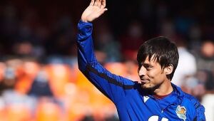 Meia espanhol David Silva, de 37 anos, anuncia que vai pendurar as chuteiras