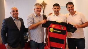 Sport oficializa contratação do atacante Alan Ruiz