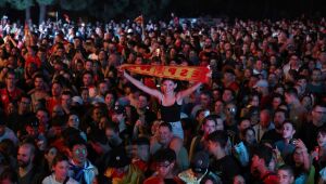 Torcedores vão às ruas de Madri para comemorar título da Espanha na Copa feminina