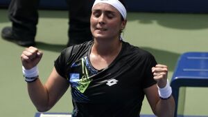 Jabeur sofre, mas vence colombiana Osorio e avança no US Open