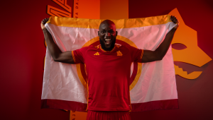 Romelu Lukaku é apresentado na Roma; atacante foi emprestado pelo Chelsea 