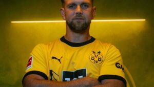 Niclas Füllkrug assina com Borussia Dortmund até 2026