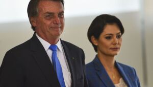 Bolsonaro monta plano B para ser representado por Michelle na posse de Trump