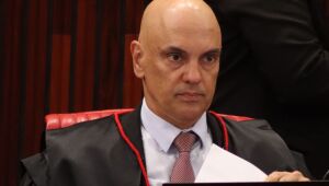 Moraes solta envolvidos em fraude de cartões de vacina de Bolsonaro