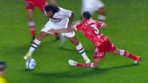 Atleta do Argentinos Juniors quebra a perna após falta de Marcelo; vídeo