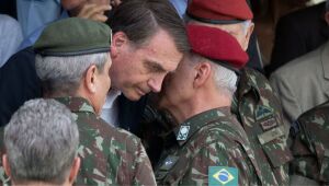 61% dos brasileiros veem militares envolvidos em irregularidades sob Bolsonaro, diz Datafolha