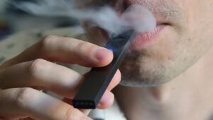 Anvisa aprova consulta pública sobre proibição de cigarro eletrônico