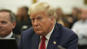 Trump pode ser acusado no civil por ataque ao Capitólio, diz tribunal americano