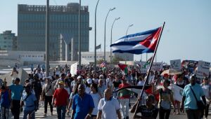 Presidente cubano encabeza manifestación pro-palestina en La Habana