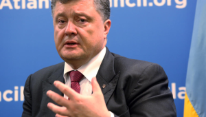 Ucrânia proíbe ex-presidente Poroshenko de viajar ao exterior