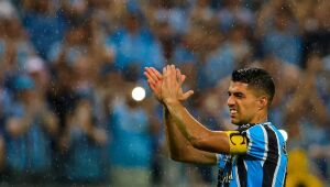Suárez revela esforço para poder atuar mesmo lesionado: "Tomo três comprimidos e uma injeção"