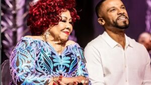 Alvo da PF em navio, Alexandre Pires fez "72 horas de samba" no mar