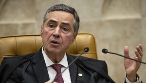 "Populistas autoritários geralmente gostam de cortes preenchidas com juízes submissos", diz Barroso