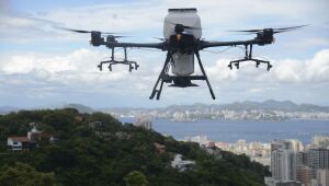 Fiocruz e Abrasco alertam contra pulverização de agrotóxico com drones