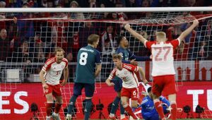 Bayern vence Arsenal em casa e vai às semifinais da Champions