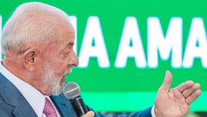 Lula visita fábrica da JBS para acompanhar embarque de carne para a China