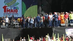 Em 1&ordm; de maio, Lula cobra 'ato mal convocado' e acena ao Congresso por projetos aprovados